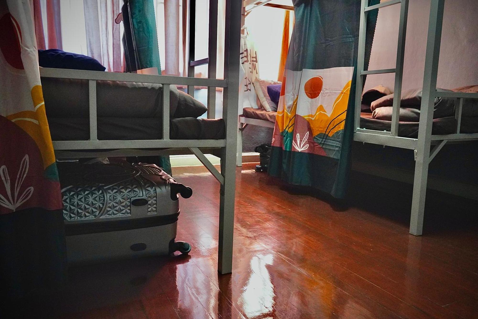 Sura Hostel Bangkok Near Mrt Phra Ram 9 Exterior photo